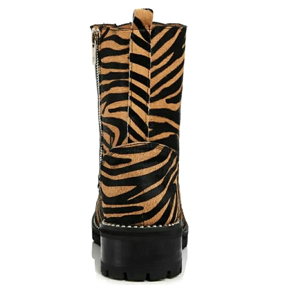 New Aqua Women's Jax Studded Tiger Print Hiker Boots Bloomingdale Exclusive 5.5 - Picture 3 of 7